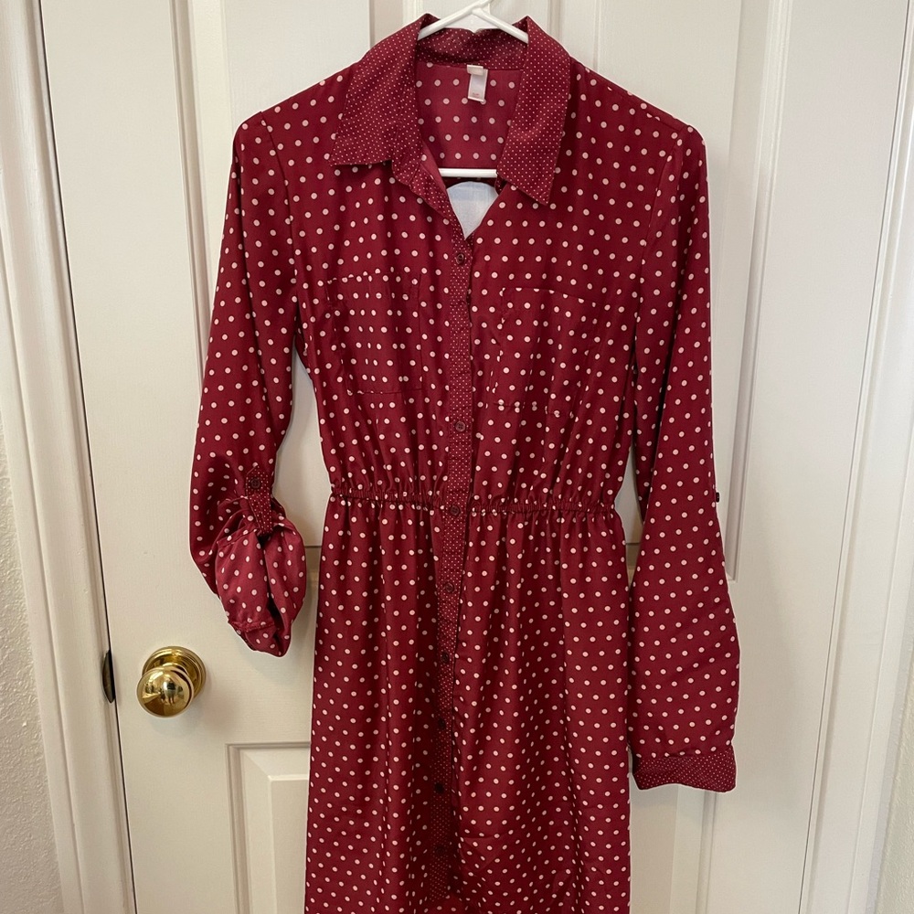 Xhileration key-hole dress size small